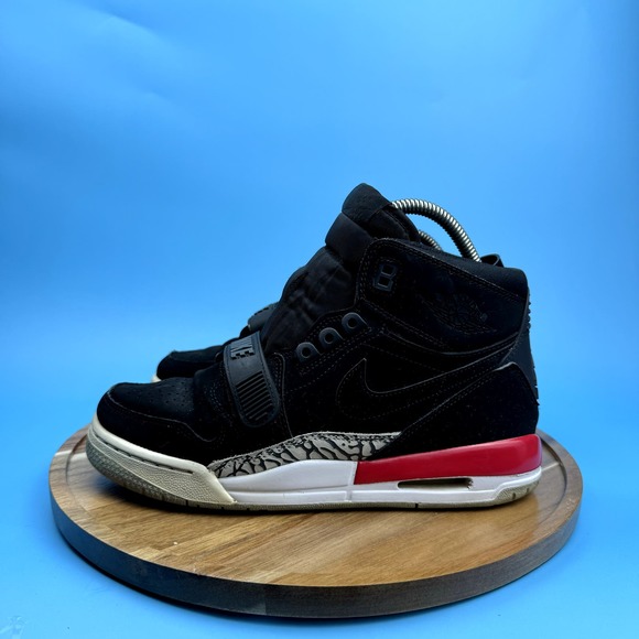 JORDAN LEGACY 312 (YOUTH) - Picture 1 of 8